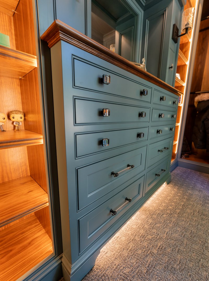 custom closet cabinetry for a Delaware, Ohio area home